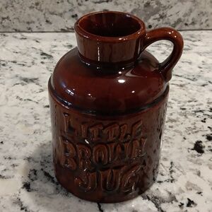 Vintage Haeger pottery jug Vase